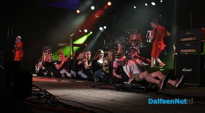 Bakfeest ongekend populair, van-links-naar-rechts en SPRÍNGÛN! - Foto: Johan Bokma