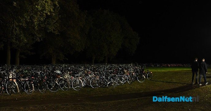 Bakfeest ongekend populair, van-links-naar-rechts en SPRÍNGÛN! - Foto: Johan Bokma