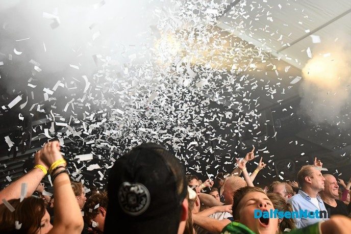 Bakfeest ongekend populair, van-links-naar-rechts en SPRÍNGÛN! - Foto: Johan Bokma