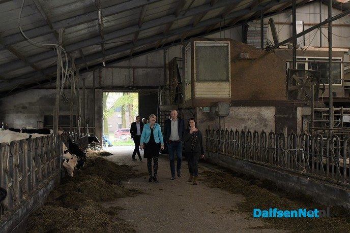 Het college bezoekt zorgboerderij Het Ruitenveen - Foto: Johan Bokma