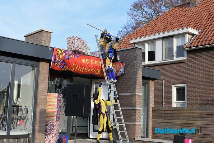 Sint en Pieten spektakel op Hoonhorst - Foto: Johan Bokma