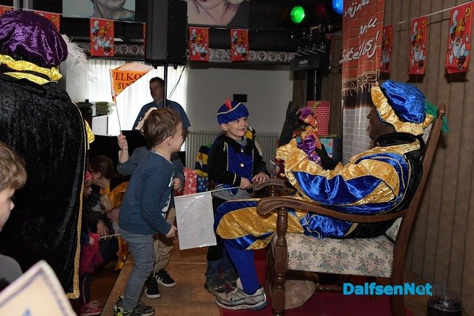 Sint en Pieten spektakel op Hoonhorst - Foto: Johan Bokma