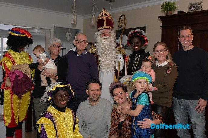 Sint en Pieten spektakel op Hoonhorst - Foto: Johan Bokma