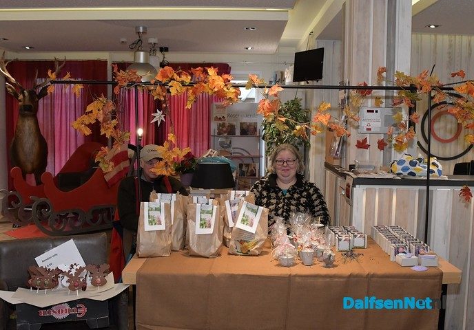 Bazaar Rosengaerde goed bezocht - Foto: Johan Bokma