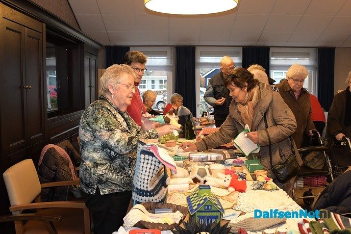 Bazaar Rosengaerde goed bezocht - Foto: Johan Bokma