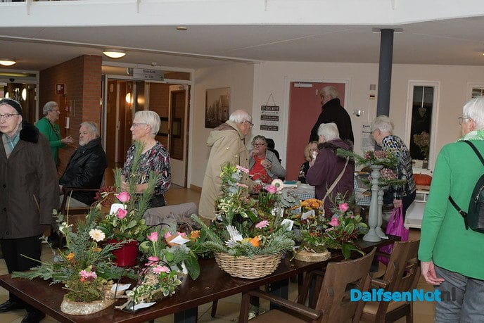 Bazaar Rosengaerde goed bezocht - Foto: Johan Bokma