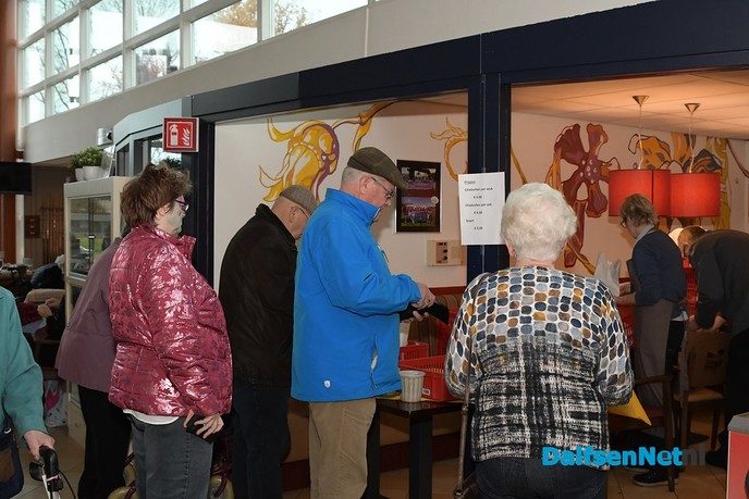 Bazaar Rosengaerde goed bezocht - Foto: Johan Bokma
