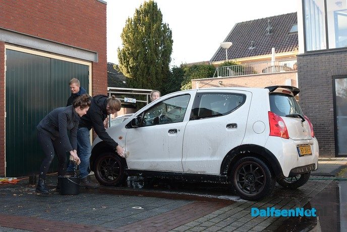 0529 Unites levert bijna 50 auto’s spic en span af - Foto: Johan Bokma