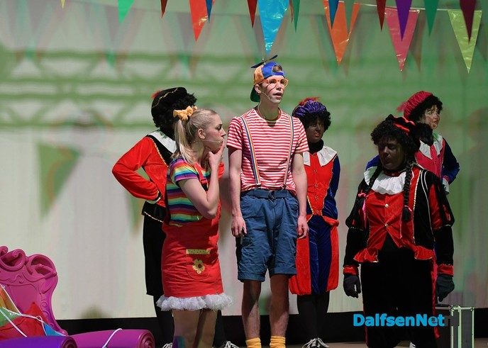 Knotsgekke Sinterklaasshow met Jet & Joep in de Trefkoele Plus - Foto: Johan Bokma