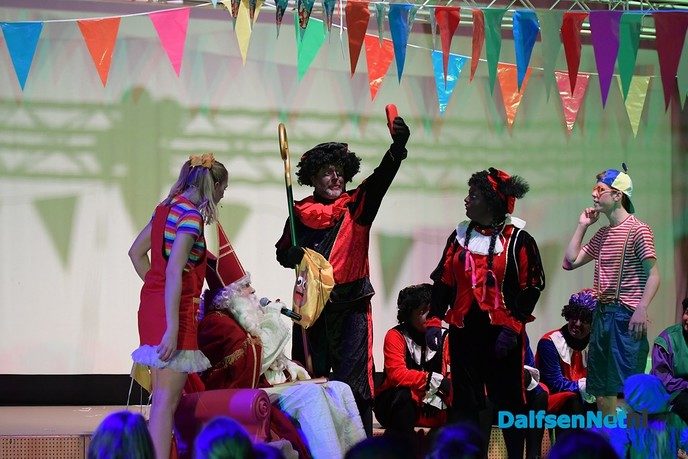 Knotsgekke Sinterklaasshow met Jet & Joep in de Trefkoele Plus - Foto: Johan Bokma