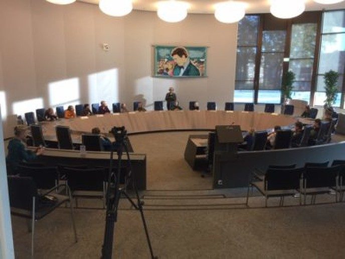 Volop vragen voor burgemeester Van Lente tijdens Nationaal Schoolontbijt