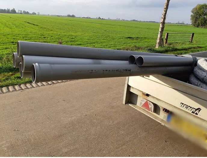 De verkeerspolitie is er maar druk mee - Foto: Politie