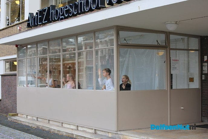 Zo’n 150 jongeren maken samen met studenten: theater - Foto: Ingezonden foto