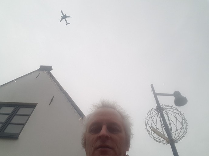 Lawaai deur  appn’de piloot - Foto: Gruune Jopie