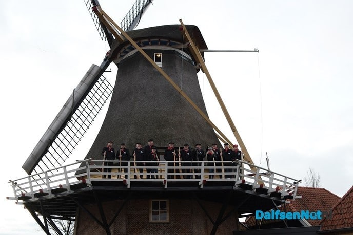Winterwende de terugkeer van het licht, met Midwinterhoornblaasgroep Dalfsen - Foto: Johan Bokma