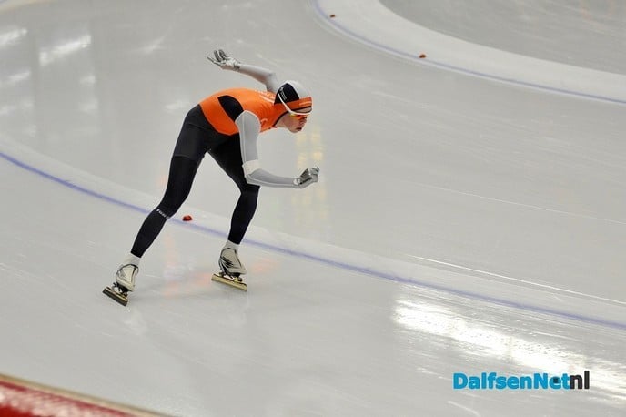 Kayleigh ter Laak en Famke Minnee bij de NK’s - Foto: Ingezonden foto