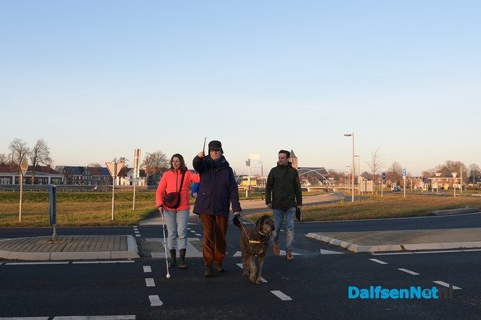 Blinden en slechtzienden kunnen beter de weg vinden bij het station Dalfsen - Foto: Johan Bokma