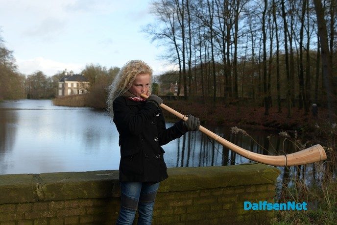 Midwinterhoornbloasgroep Dals’n bij Huize den Berg - Foto: Johan Bokma