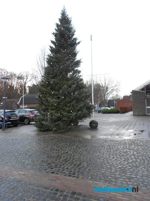Hij staat