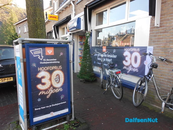 Kneiterdruk in staatslotenwinkel Heino