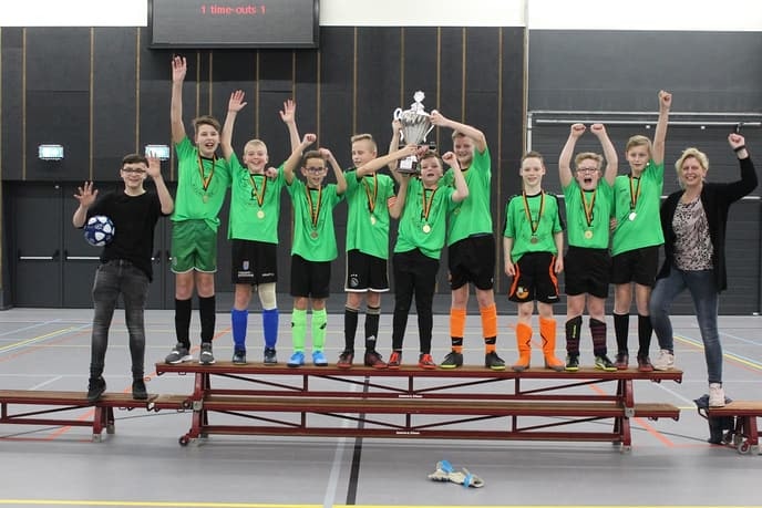 Zaalvoetbaltoernooi voor basisscholen - Foto: Ingezonden foto
