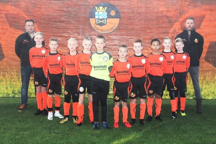 S.V. Nieuwleusen JO11-3 ongeslagen Kampioen. - Foto: Eigen geleverde foto