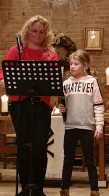 Tineke Willems zong bij de Kerstnachtdienst - Foto: Ingezonden foto