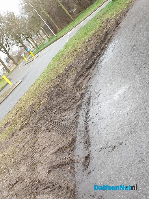 Zwaar verkeer over binnenwegen - Foto: Ingezonden foto