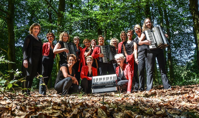 Accordeonmuziek in het Sterrebos, dat is eens wat anders - Foto: Eigen geleverde foto