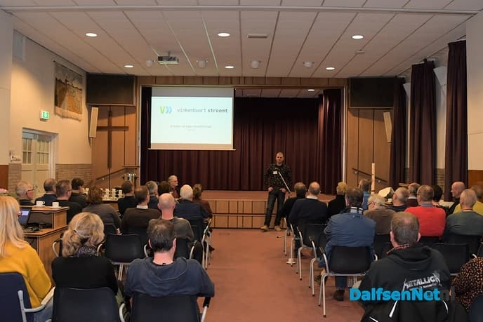 Energiecoöperatie Vinkenbuurt Stroomt werft participanten voor realisering zonnestroompark - Foto: Johan Bokma