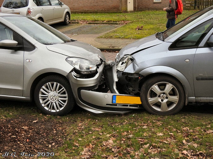Frontale aanrijding Pleijendal