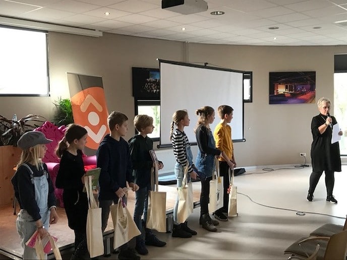 Noortje en Noa winnen voorleeswedstrijd gemeente Dalfsen-Nieuwleusen!
