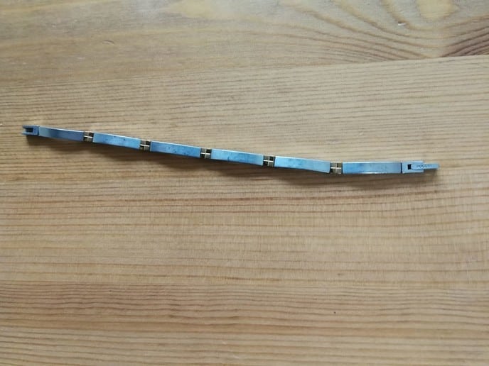 Armband gevonden bij atelier Kroeze