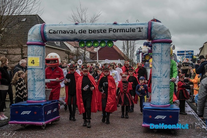Grote Lemelerveldse carnavalsoptocht - Foto: Ron Feijen