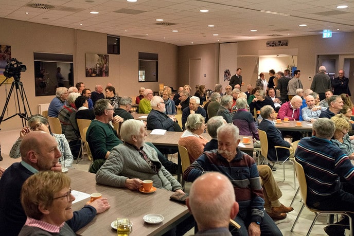 Zaal vol bruggenbouwers - Foto: Geert Bistervels