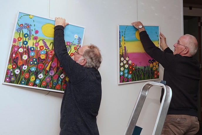 Expositie Schildergroep Bellingeweer in gemeentehuis - Foto: Paul Scholten