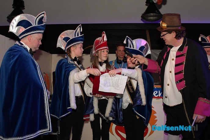 Prins Marcel de 2e regeert samen met Jeugdprinses Lynn over Hakkersdonk - Foto: Johan Bokma