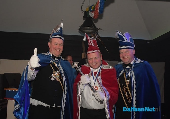 Prins Marcel de 2e regeert samen met Jeugdprinses Lynn over Hakkersdonk - Foto: Johan Bokma