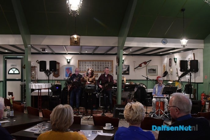 Een geniet- en luisterconcert bij het Boskamp - Foto: Johan Bokma