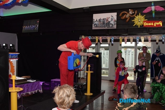 Kindercarnaval bij de Hoonhakkers en de Piepenplassers - Foto: Johan Bokma