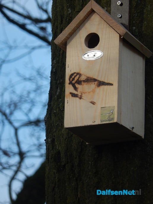 Nestkastjes ophangen