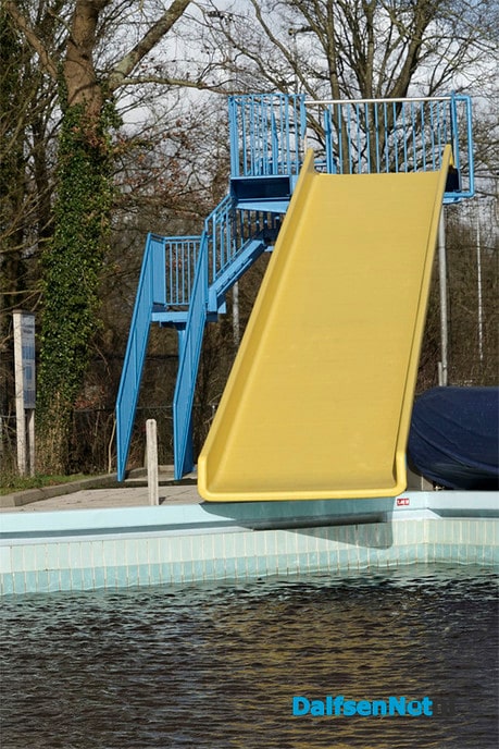 Nieuwe coating glijbaan zwembad Gerner - Foto: Paul Scholten