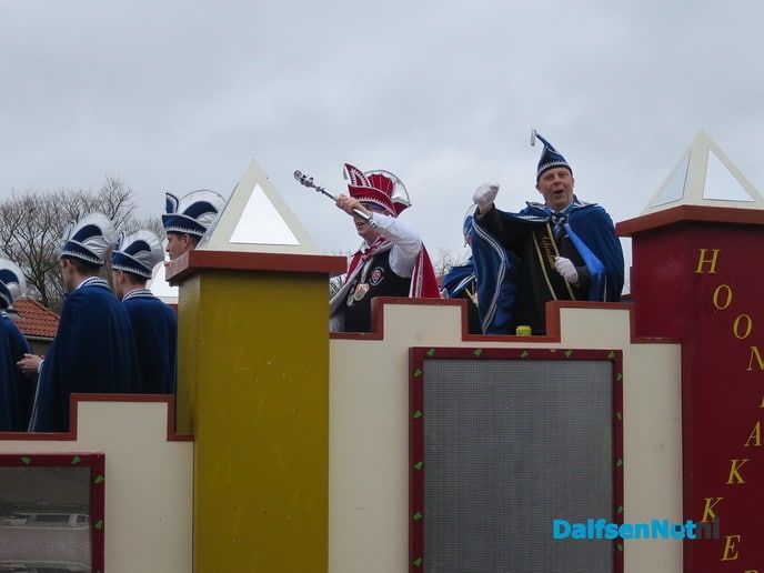 Ik zag ze vliegen tijdens de carnavalsoptocht in Hoonhorst - Foto: Wim