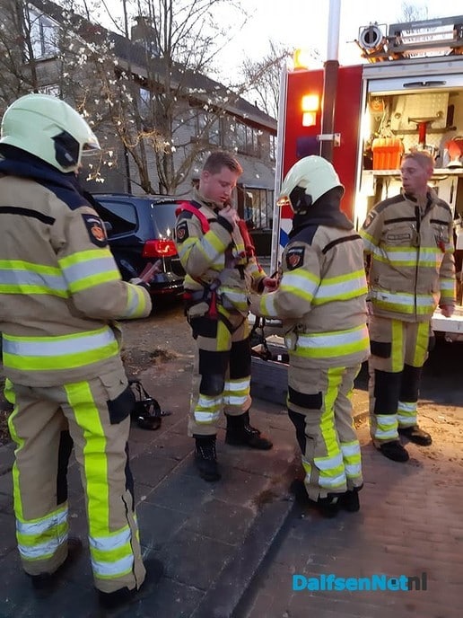 Schoorsteenbrand aan de Devotenhof - Foto: Niels Jansen