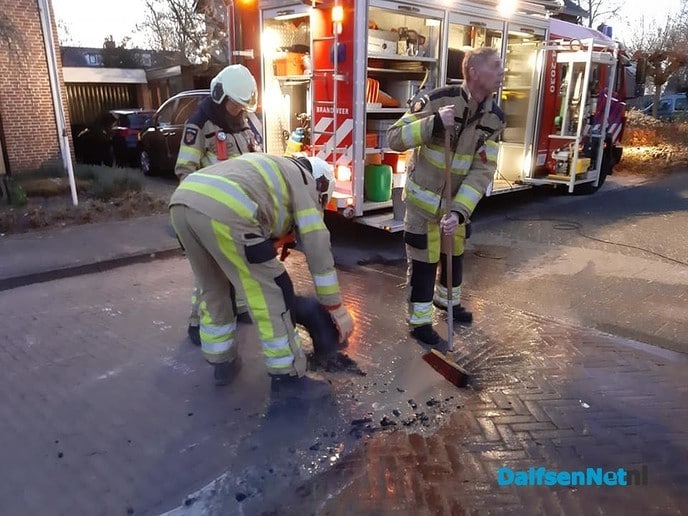 Schoorsteenbrand aan de Devotenhof - Foto: Niels Jansen
