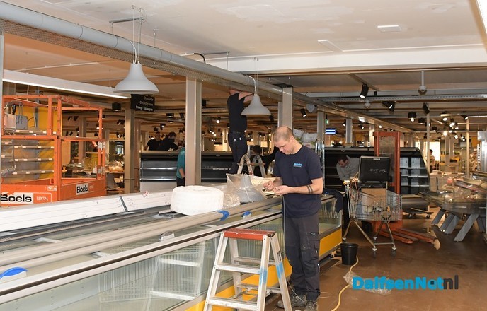 Verbouwing winkel Jumbo Kamphuis gestart - Foto: Johan Bokma