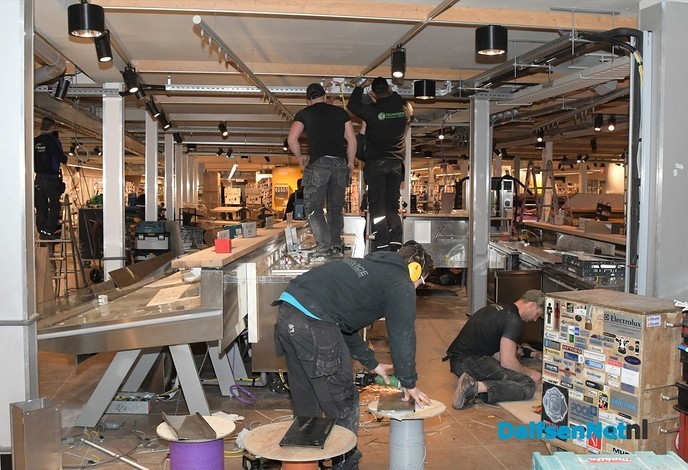 Dag 4 van de verbouwing Jumbo Kamphuis - Foto: Johan Bokma