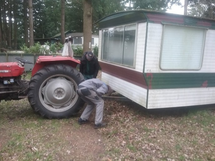 Oudere caravans ruimen het veld - Foto: Ingezonden foto