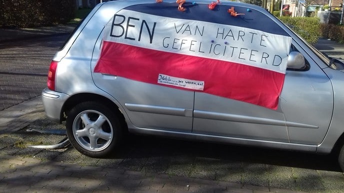 Buurman in zonnetje gezet - Foto: Eigen geleverde foto