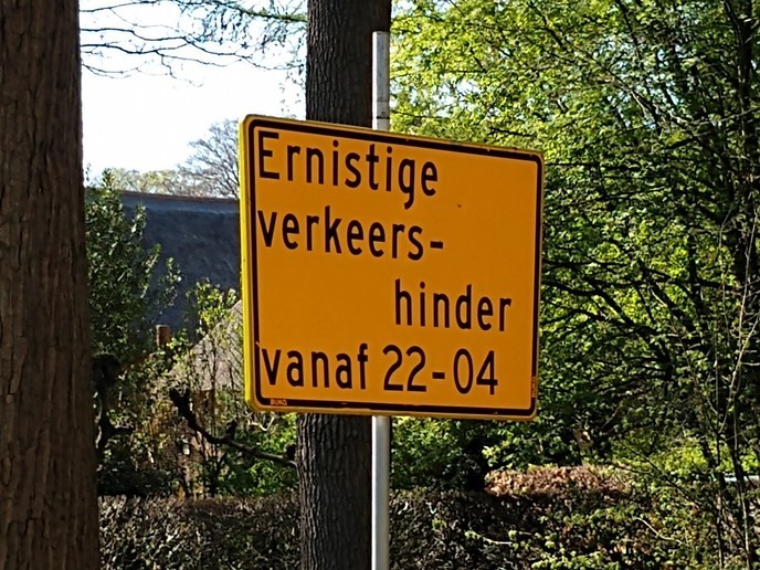 Verkeershinder bij huis den berg - Foto: Ingezonden foto